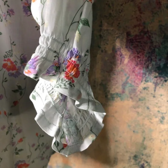 ๐ Floral Spring / Summer Plus Size Pull On 3/4 Sleeves Blouse - Picture 3 of 13